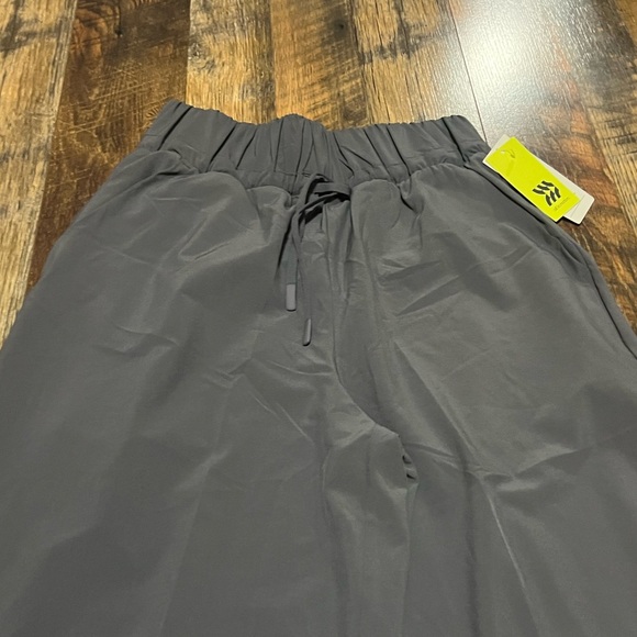 All in Motion Active Light High-Rise Wide Leg Pants - Picture 7 of 12